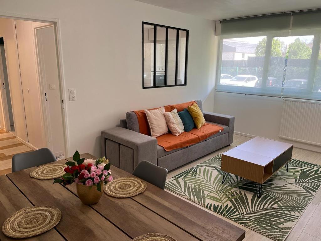 Appartement Le Rousseau Metz Avec Parking Gratuit Exterior foto